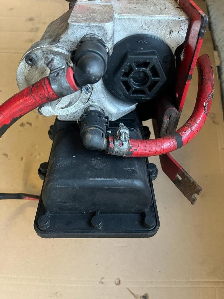 Mercedes-Benz Actros Atego EU4 EU5 AdBlue Pumpe A0001401578 - Bomba de combustivel de Caminhão: foto 5 Mercedes-Benz Actros Atego EU4 EU5 AdBlue Pumpe A0001401578 - Bomba de combustivel de Caminhão: foto 5