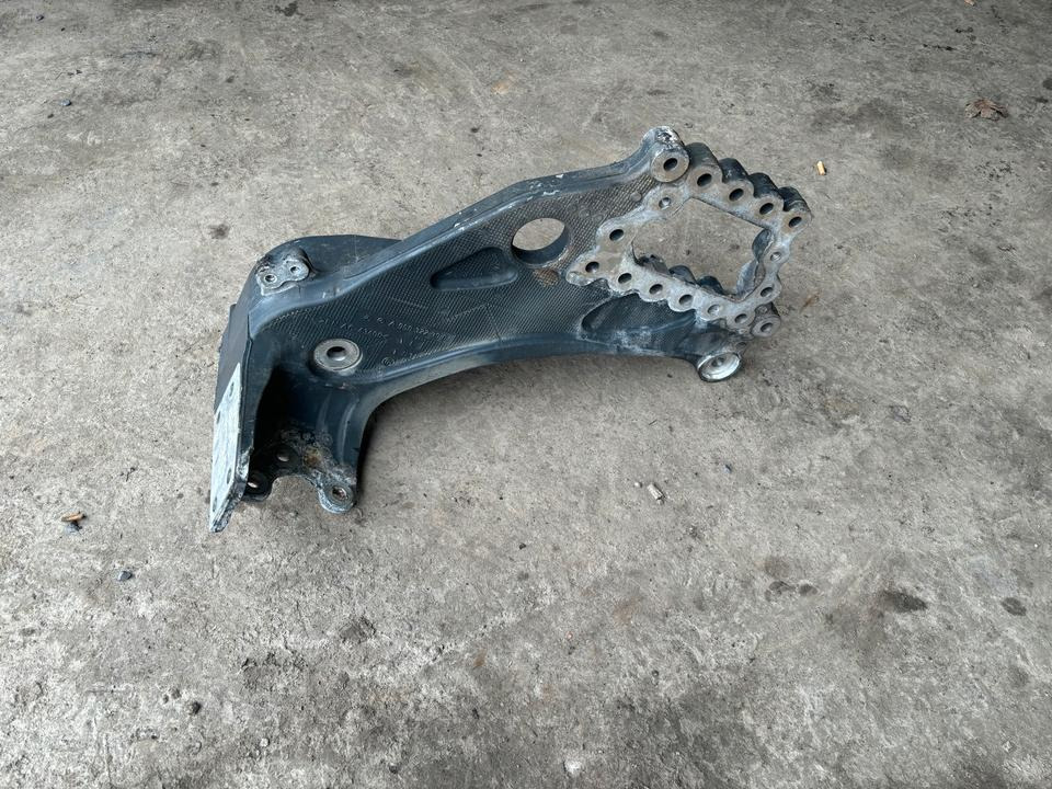 Mercedes-Benz Actros MP4 Federbock Links A9603223901 - Suspensão de Caminhão: foto 1 Mercedes-Benz Actros MP4 Federbock Links A9603223901 - Suspensão de Caminhão: foto 1