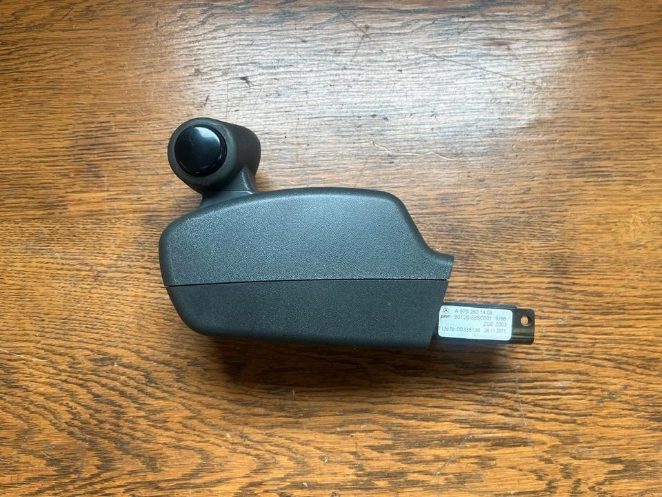 Mercedes Benz Schalthebel / Gangschalter A9702601409 - Manete de mudanças de Caminhão: foto 1 Mercedes Benz Schalthebel / Gangschalter A9702601409 - Manete de mudanças de Caminhão: foto 1
