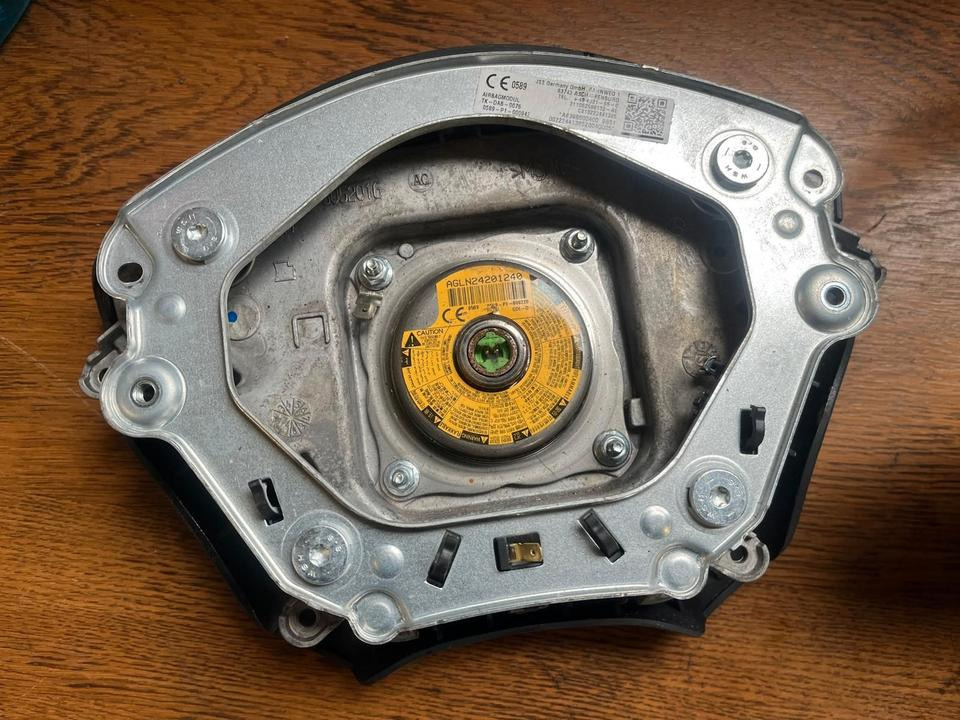 Mercedes-Benz Vito Lenkrad A6394640001 - Volante de direção de Caminhão: foto 4 Mercedes-Benz Vito Lenkrad A6394640001 - Volante de direção de Caminhão: foto 4