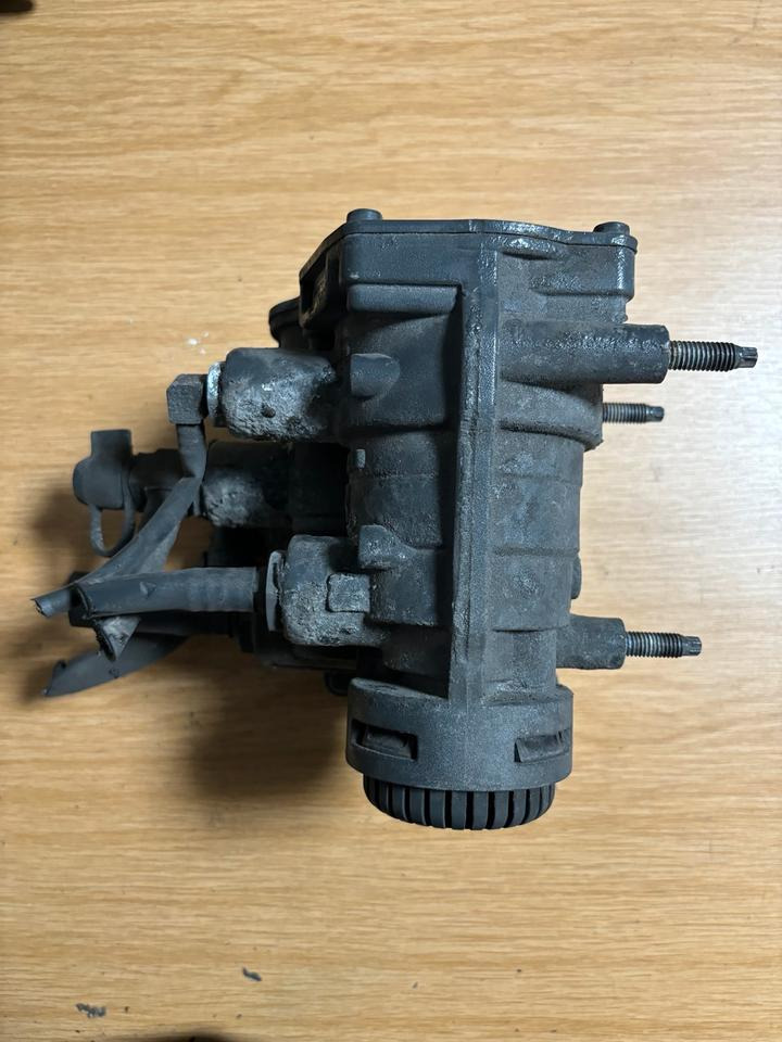 Mercedes Benz WABCO Magnetventil A0013271425 - Válvula de freio de Caminhão: foto 3 Mercedes Benz WABCO Magnetventil A0013271425 - Válvula de freio de Caminhão: foto 3