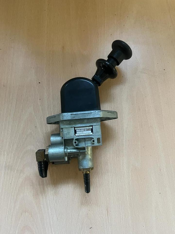 Mercedes Bremsventil Feststellbremse Handbremsventil 0034307981 - Manete de mudanças de Caminhão: foto 1 Mercedes Bremsventil Feststellbremse Handbremsventil 0034307981 - Manete de mudanças de Caminhão: foto 1