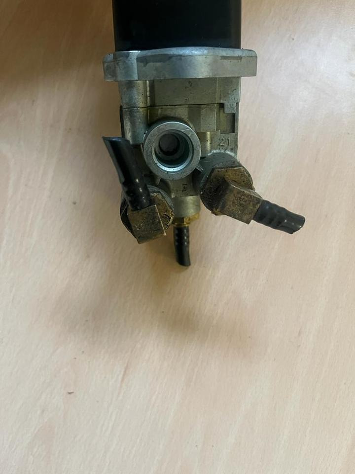 Mercedes Bremsventil Feststellbremse Handbremsventil 0034307981 - Manete de mudanças de Caminhão: foto 3 Mercedes Bremsventil Feststellbremse Handbremsventil 0034307981 - Manete de mudanças de Caminhão: foto 3