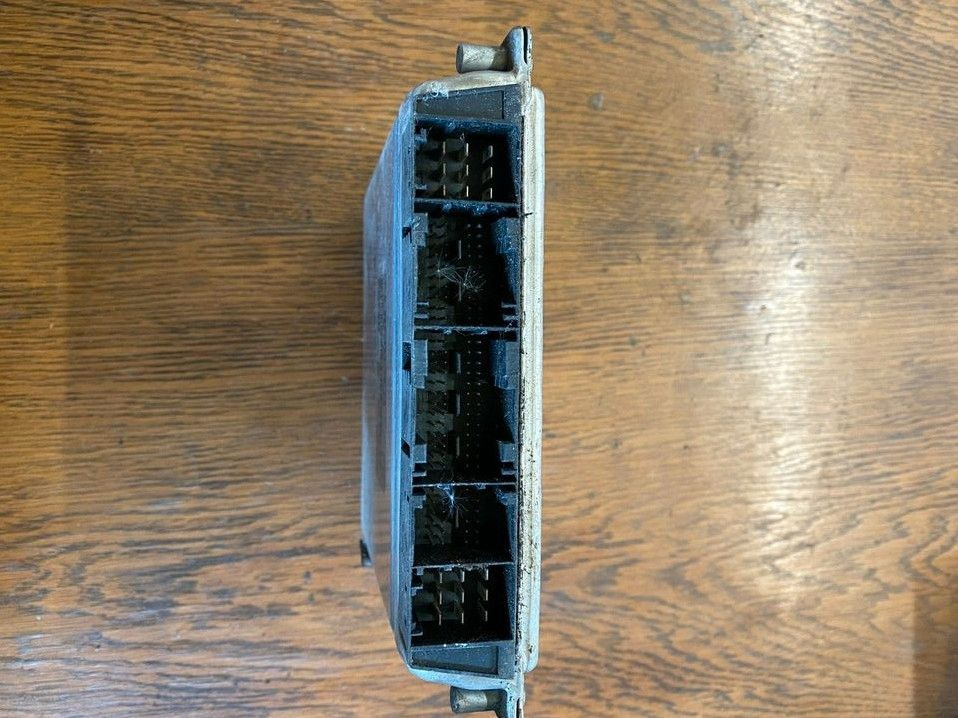 Mercedes Sprinter BOSCH Steuergerät A 000 153 39 79 - Centralina electrónica de Caminhão: foto 2 Mercedes Sprinter BOSCH Steuergerät A 000 153 39 79 - Centralina electrónica de Caminhão: foto 2