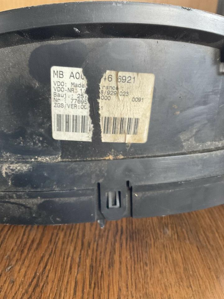 Mercedes Sprinter Kombiinstrument Tacho A0004466921 - Tacógrafo de Caminhão: foto 2 Mercedes Sprinter Kombiinstrument Tacho A0004466921 - Tacógrafo de Caminhão: foto 2