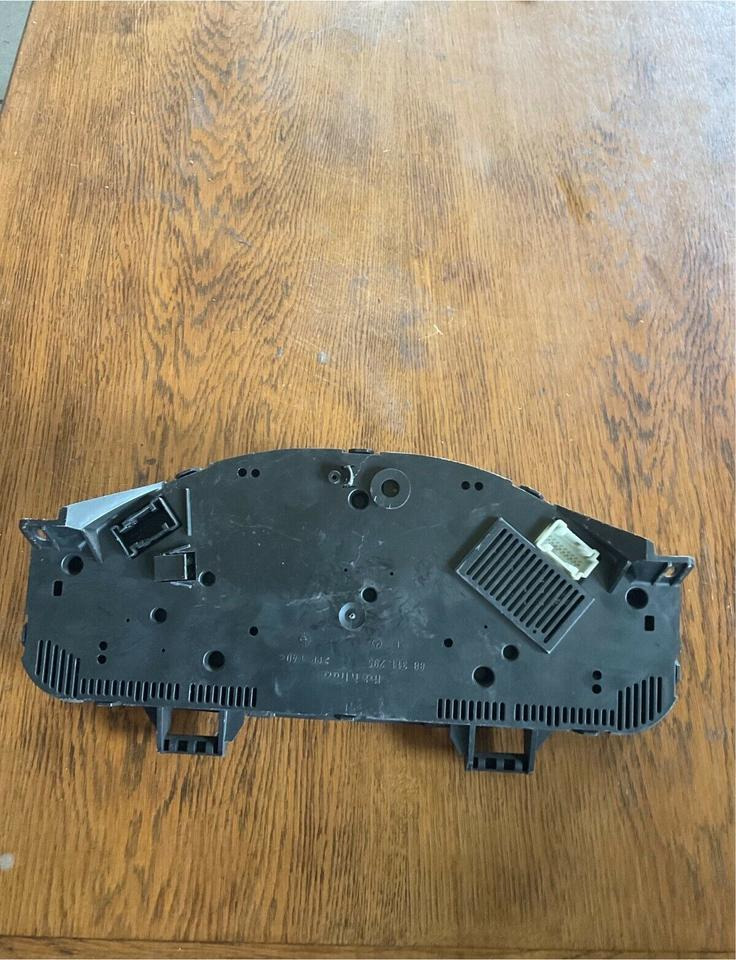 Mercedes Sprinter Kombiinstrument Tacho A0004468321 - Tacógrafo de Caminhão: foto 2 Mercedes Sprinter Kombiinstrument Tacho A0004468321 - Tacógrafo de Caminhão: foto 2