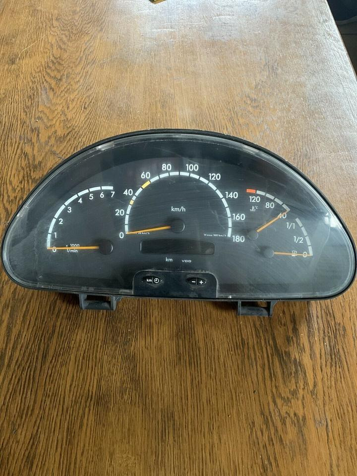 Mercedes Sprinter Tacho Kombiinstrument A0004467121 - Tacógrafo de Caminhão: foto 1 Mercedes Sprinter Tacho Kombiinstrument A0004467121 - Tacógrafo de Caminhão: foto 1