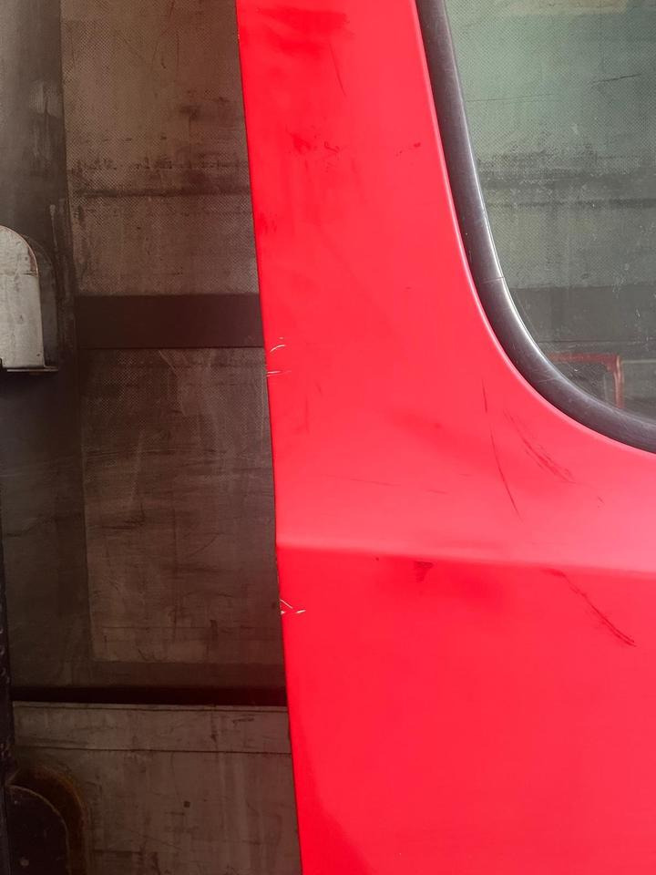 Peça de reposição ACTROS MP4 Beifahrertür, Rot, Spiegel, Innenverkleidung TN005: foto 10 Peça de reposição ACTROS MP4 Beifahrertür, Rot, Spiegel, Innenverkleidung TN005: foto 10