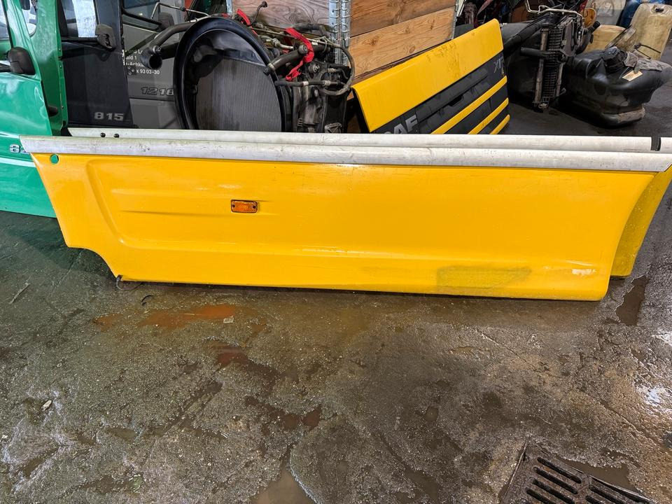 DAF XF 105.460 Seitenspoiler Links & Rechts - Peça de reposição: foto 1 DAF XF 105.460 Seitenspoiler Links & Rechts - Peça de reposição: foto 1