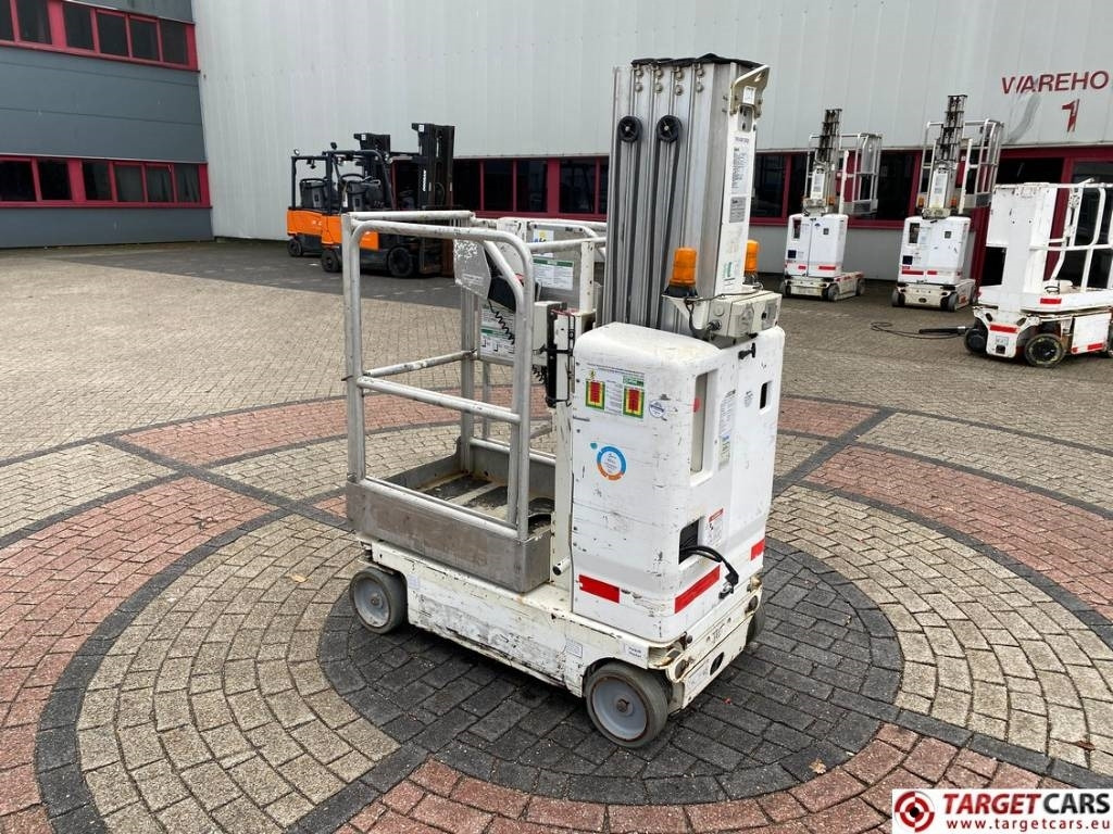 Genie GR-20 RunAbout Electric Vertical Mast Lift 802cm - Plataforma de mastro vertical: foto 4 Genie GR-20 RunAbout Electric Vertical Mast Lift 802cm - Plataforma de mastro vertical: foto 4