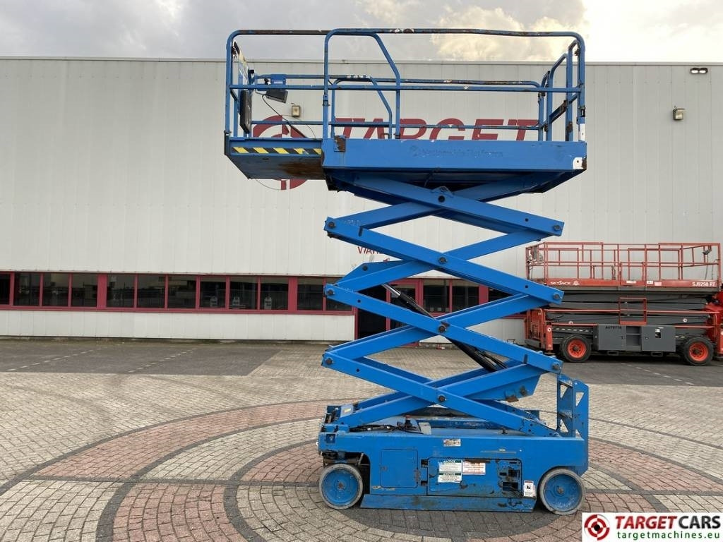 Genie GS-2646 Electric 2646 Scissor Work Lift 992cm - Plataforma de Tijera/ Plataforma de tesoura: foto 5 Genie GS-2646 Electric 2646 Scissor Work Lift 992cm - Plataforma de Tijera/ Plataforma de tesoura: foto 5