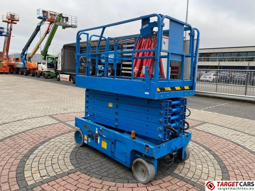 Genie GS-4047 Electric Scissor Work Lift 1389cm - Plataforma de Tijera/ Plataforma de tesoura: foto 2 Genie GS-4047 Electric Scissor Work Lift 1389cm - Plataforma de Tijera/ Plataforma de tesoura: foto 2