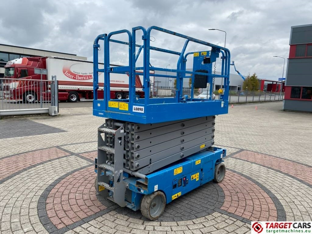 Genie GS-4047 Electric Scissor Work Lift 1389cm - Plataforma de Tijera/ Plataforma de tesoura: foto 3 Genie GS-4047 Electric Scissor Work Lift 1389cm - Plataforma de Tijera/ Plataforma de tesoura: foto 3