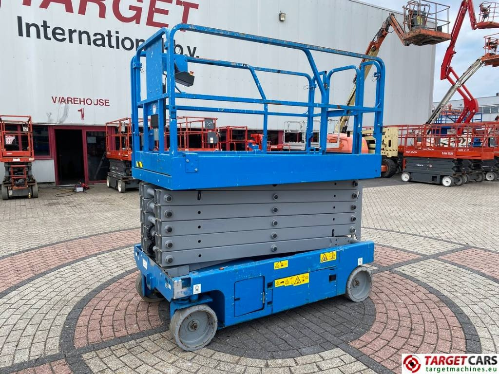 Genie GS-4047 Electric Scissor Work Lift 1389cm - Plataforma de Tijera/ Plataforma de tesoura: foto 1 Genie GS-4047 Electric Scissor Work Lift 1389cm - Plataforma de Tijera/ Plataforma de tesoura: foto 1