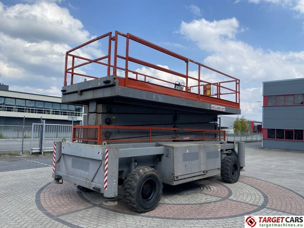 Holland Lift Combistar M-250DL27 diesel scissor worklift 27.20M  - Plataforma de Tijera/ Plataforma de tesoura: foto 3 Holland Lift Combistar M-250DL27 diesel scissor worklift 27.20M  - Plataforma de Tijera/ Plataforma de tesoura: foto 3