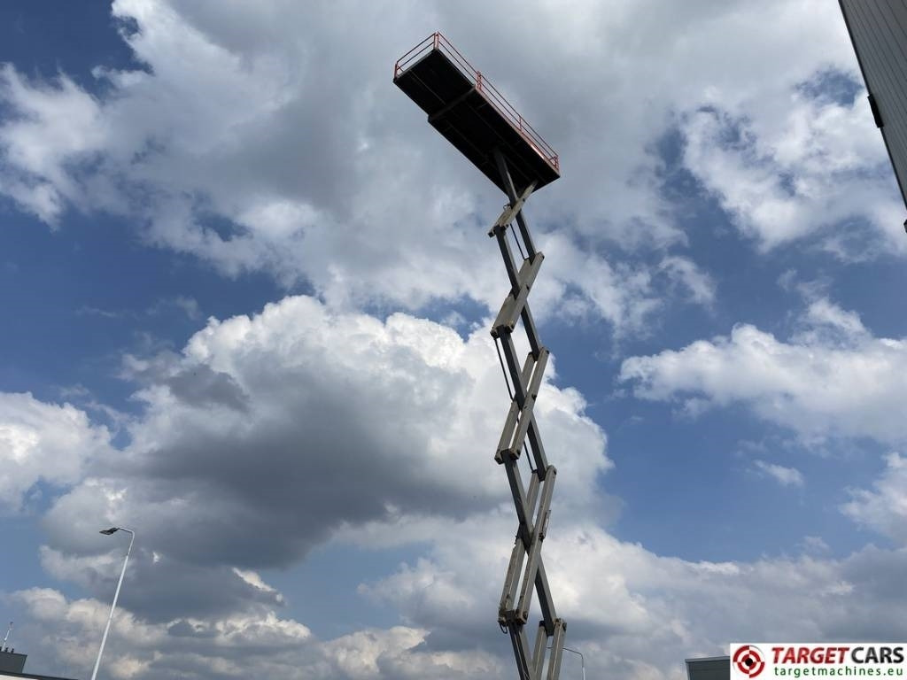 Plataforma de Tijera/ Plataforma de tesoura Holland Lift Combistar M-250DL27 diesel scissor worklift 27.20M: foto 39 Plataforma de Tijera/ Plataforma de tesoura Holland Lift Combistar M-250DL27 diesel scissor worklift 27.20M: foto 39