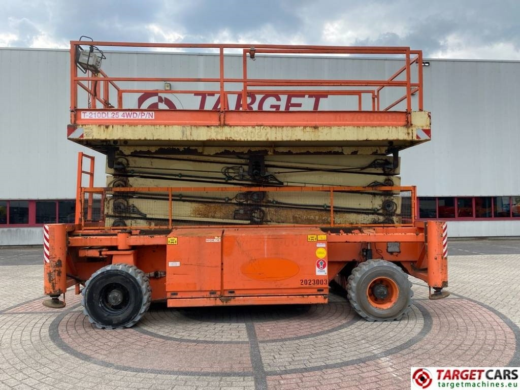 Plataforma de Tijera/ Plataforma de tesoura Holland Lift T210DL25 4WD Diesel T-210DL25 Scissor WorkLift 23M: foto 27 Plataforma de Tijera/ Plataforma de tesoura Holland Lift T210DL25 4WD Diesel T-210DL25 Scissor WorkLift 23M: foto 27