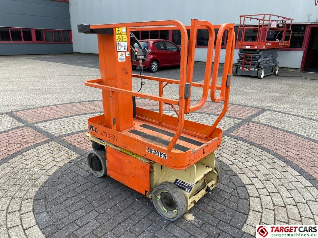 JLG 1230ES Electric Vertical Mast Work Lift 566cm - Plataforma de mastro vertical: foto 4 JLG 1230ES Electric Vertical Mast Work Lift 566cm - Plataforma de mastro vertical: foto 4