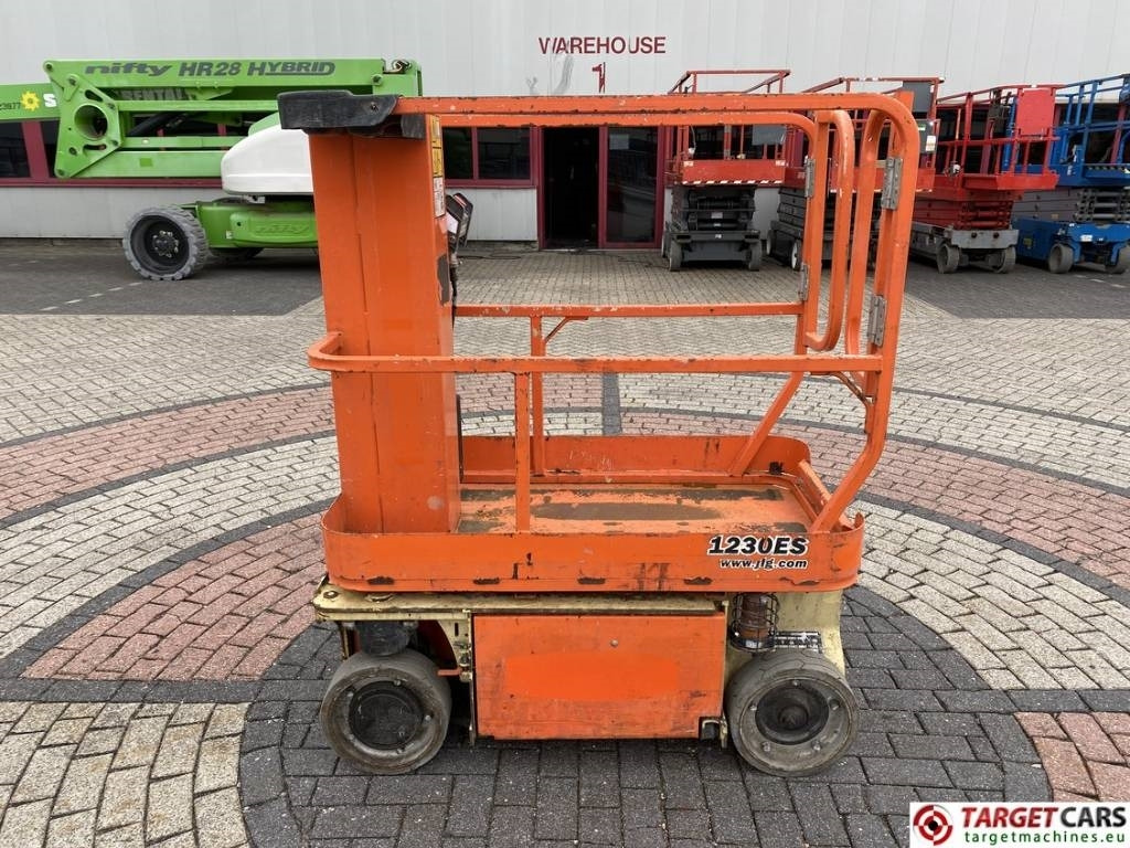 JLG 1230ES Electric Vertical Mast Work Lift 566cm  - Plataforma de mastro vertical: foto 5 JLG 1230ES Electric Vertical Mast Work Lift 566cm  - Plataforma de mastro vertical: foto 5