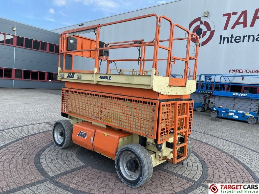 JLG 4069LE Electric Scissor Work Lift 1419cm - Plataforma de Tijera/ Plataforma de tesoura: foto 4 JLG 4069LE Electric Scissor Work Lift 1419cm - Plataforma de Tijera/ Plataforma de tesoura: foto 4