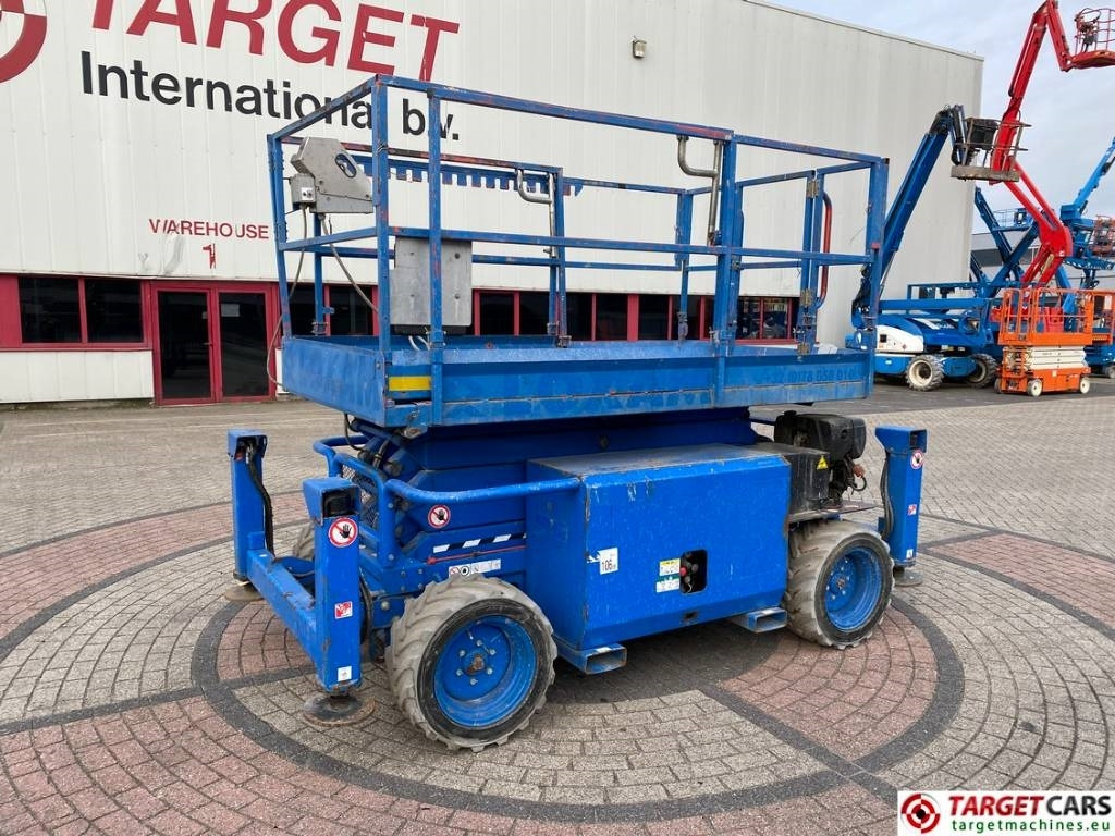 SkyJack SJ6832 RTE HyBrid 4x4 Scissor Work Lift 1175cm - Plataforma de Tijera/ Plataforma de tesoura: foto 1 SkyJack SJ6832 RTE HyBrid 4x4 Scissor Work Lift 1175cm - Plataforma de Tijera/ Plataforma de tesoura: foto 1