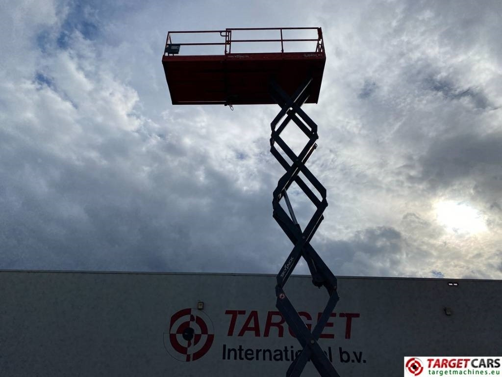 Plataforma de Tijera/ Plataforma de tesoura SkyJack SJ6832RT Diesel 4x4 Scissor 6832 Work Lift 1180cm: foto 20 Plataforma de Tijera/ Plataforma de tesoura SkyJack SJ6832RT Diesel 4x4 Scissor 6832 Work Lift 1180cm: foto 20