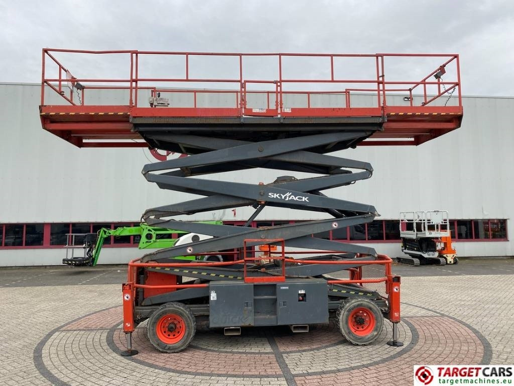 SkyJack SJ9250 RT Diesel 4x4 Scissor Work Lift 1720cm - Plataforma de Tijera/ Plataforma de tesoura: foto 5 SkyJack SJ9250 RT Diesel 4x4 Scissor Work Lift 1720cm - Plataforma de Tijera/ Plataforma de tesoura: foto 5