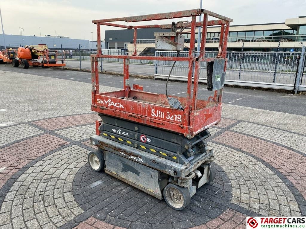 SkyJack SJIII-3219 Electric 3219 Scissor Work Lift 780cm - Plataforma de Tijera/ Plataforma de tesoura: foto 2 SkyJack SJIII-3219 Electric 3219 Scissor Work Lift 780cm - Plataforma de Tijera/ Plataforma de tesoura: foto 2