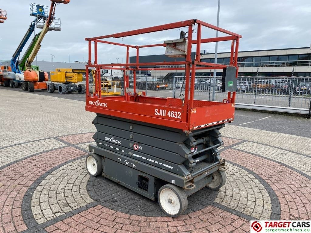 SkyJack SJIII-4632 Electric Scissor Work Lift 1170cm  - Plataforma de Tijera/ Plataforma de tesoura: foto 2 SkyJack SJIII-4632 Electric Scissor Work Lift 1170cm  - Plataforma de Tijera/ Plataforma de tesoura: foto 2