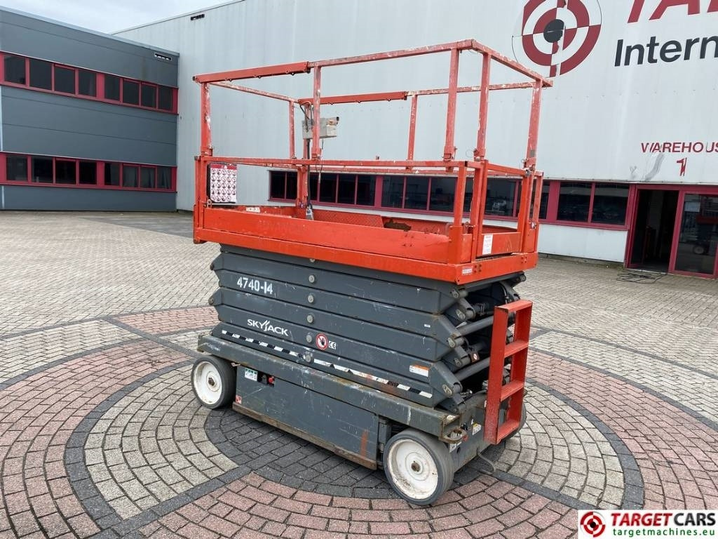 SkyJack SJIII-4740 Electric Scissor Work Lift 1380cm - Plataforma de Tijera/ Plataforma de tesoura: foto 4 SkyJack SJIII-4740 Electric Scissor Work Lift 1380cm - Plataforma de Tijera/ Plataforma de tesoura: foto 4