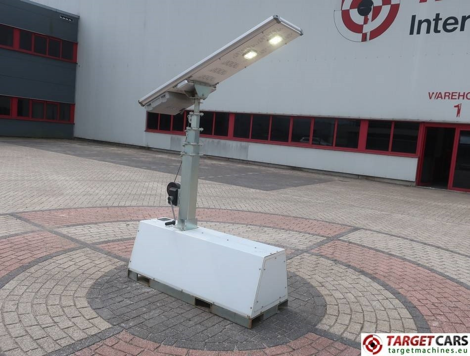 Trime X-Polar Solar Panel 50W Led Tower Light - Torre de iluminação: foto 4 Trime X-Polar Solar Panel 50W Led Tower Light - Torre de iluminação: foto 4