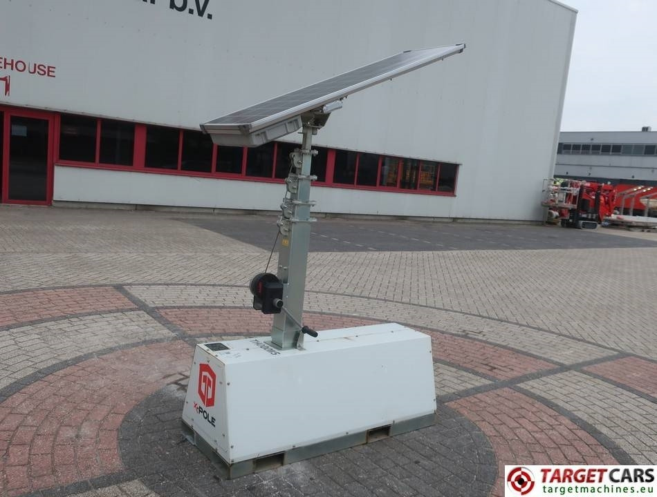 Trime X-Pole 2x25W Led Solar Tower Light - Torre de iluminação: foto 1 Trime X-Pole 2x25W Led Solar Tower Light - Torre de iluminação: foto 1