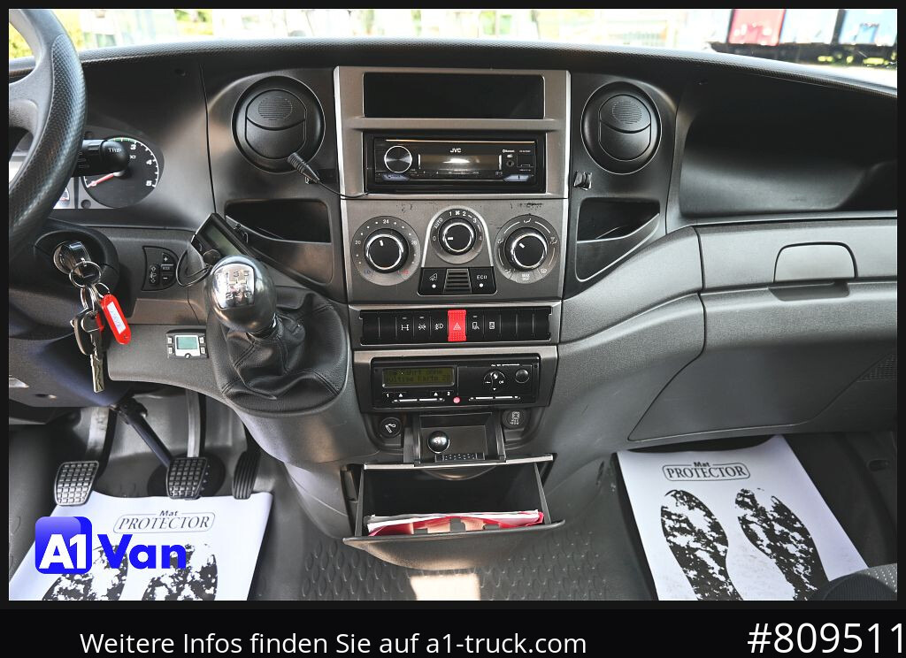 IVECO Daily 50C17 SZM, Klima, Tempomat, Schlafplatz - Furgão de toldo: foto 4 IVECO Daily 50C17 SZM, Klima, Tempomat, Schlafplatz - Furgão de toldo: foto 4