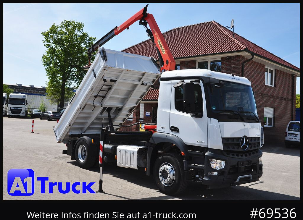 MERCEDES-BENZ Arocs 1830, Kipper + Kran,Palfinger, Funk, - Caminhão grua: foto 1 MERCEDES-BENZ Arocs 1830, Kipper + Kran,Palfinger, Funk, - Caminhão grua: foto 1