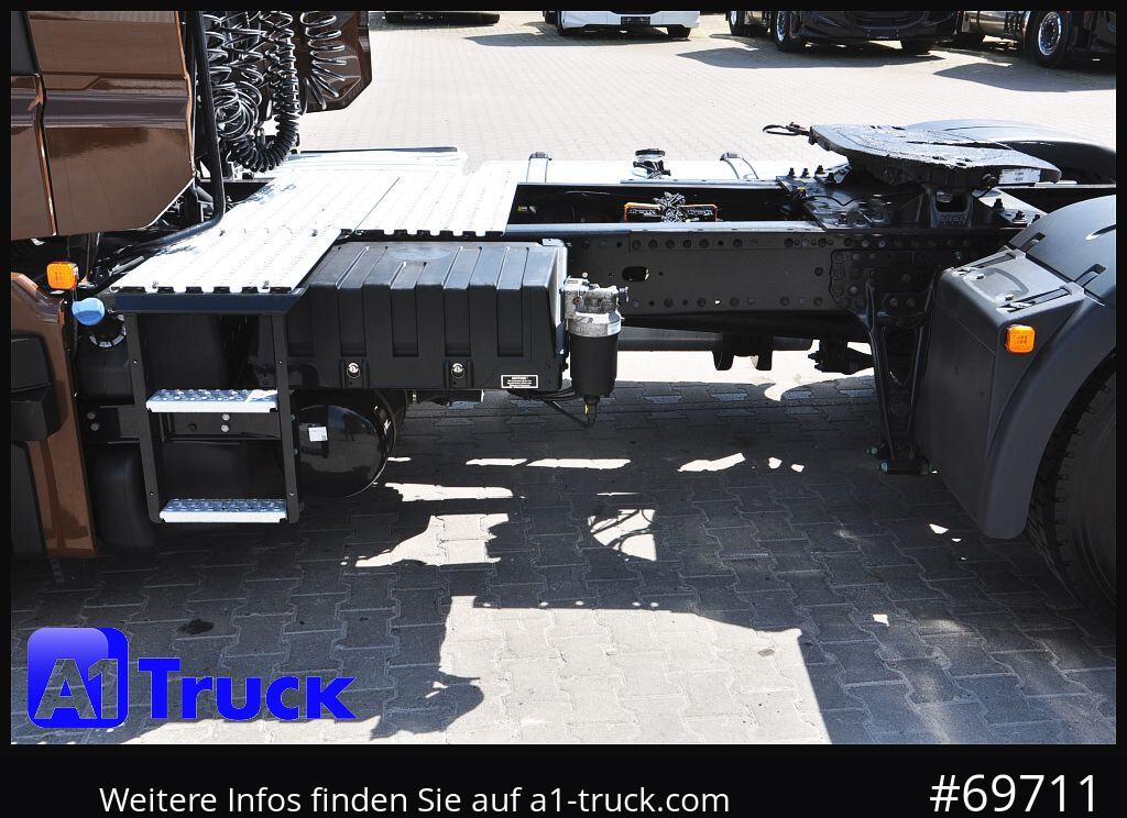 MAN TGX 18,480 BLS Intarder Standklima, Soundsystem - Tractor: foto 2 MAN TGX 18,480 BLS Intarder Standklima, Soundsystem - Tractor: foto 2