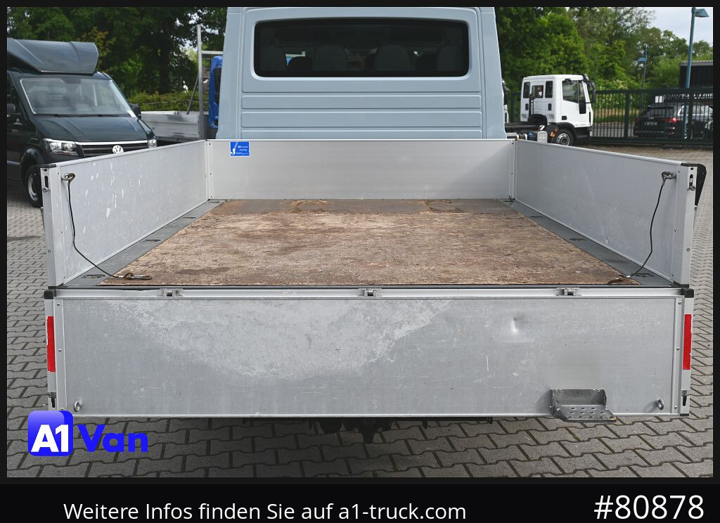 VOLKSWAGEN Crafter 35 Pritsche Doka, AHK, 7-Sitzer, Heckantrieb - Furgão caixa aberta, Carrinha cabine dupla: foto 2 VOLKSWAGEN Crafter 35 Pritsche Doka, AHK, 7-Sitzer, Heckantrieb - Furgão caixa aberta, Carrinha cabine dupla: foto 2