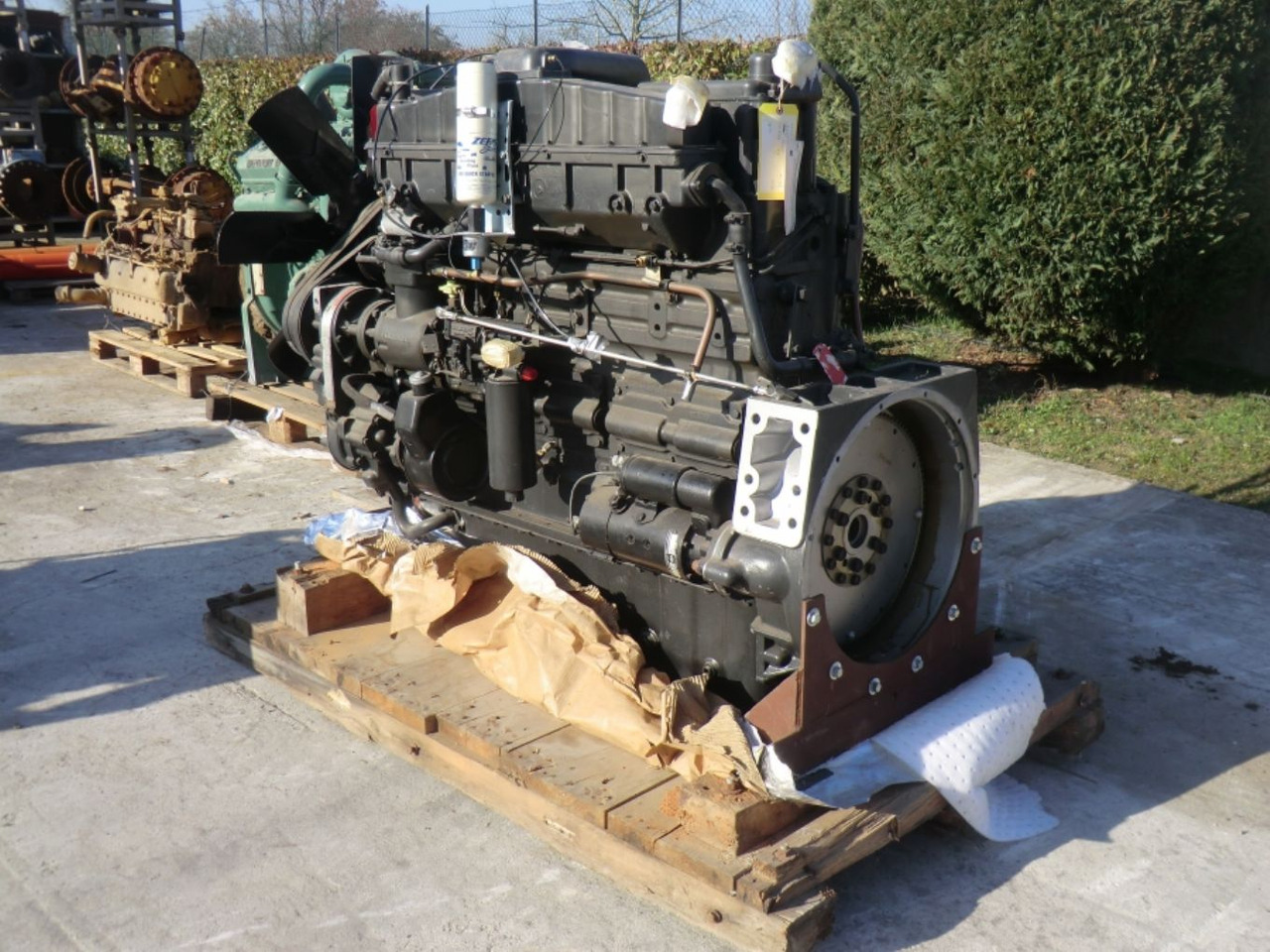 CUMMINS NTC-400 MOTORE TURBO COMPLETO DI VENTOLA, ALTERNATORE E MOTORINO D'AVVIAMENTO. (ENGINE NO. 11108744) - Motor de Máquina de construção: foto 2 CUMMINS NTC-400 MOTORE TURBO COMPLETO DI VENTOLA, ALTERNATORE E MOTORINO D'AVVIAMENTO. (ENGINE NO. 11108744) - Motor de Máquina de construção: foto 2