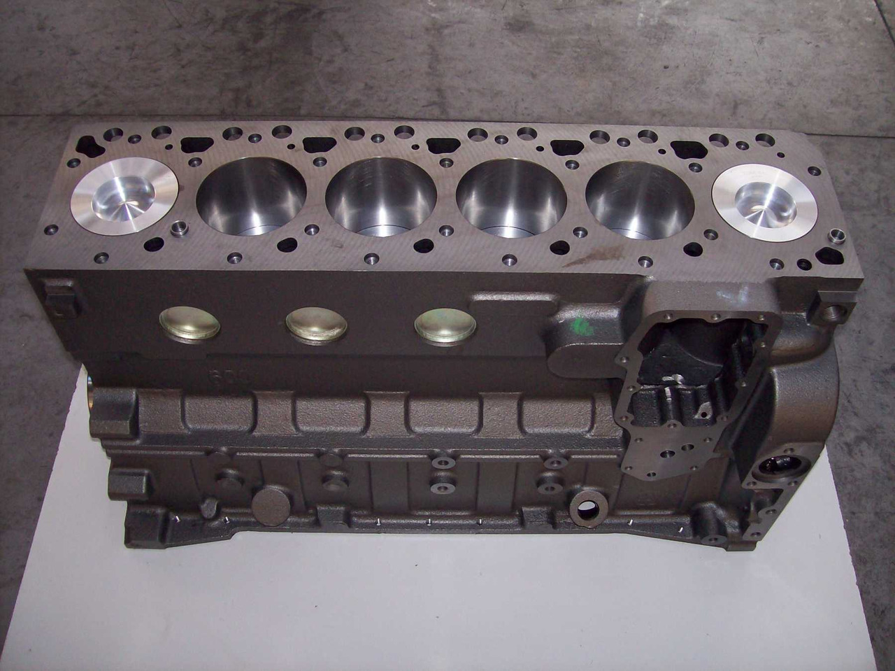CUMMINS SHORT BLOCK 6BT5.9 - Bloco do motor de Máquina de construção: foto 1 CUMMINS SHORT BLOCK 6BT5.9 - Bloco do motor de Máquina de construção: foto 1