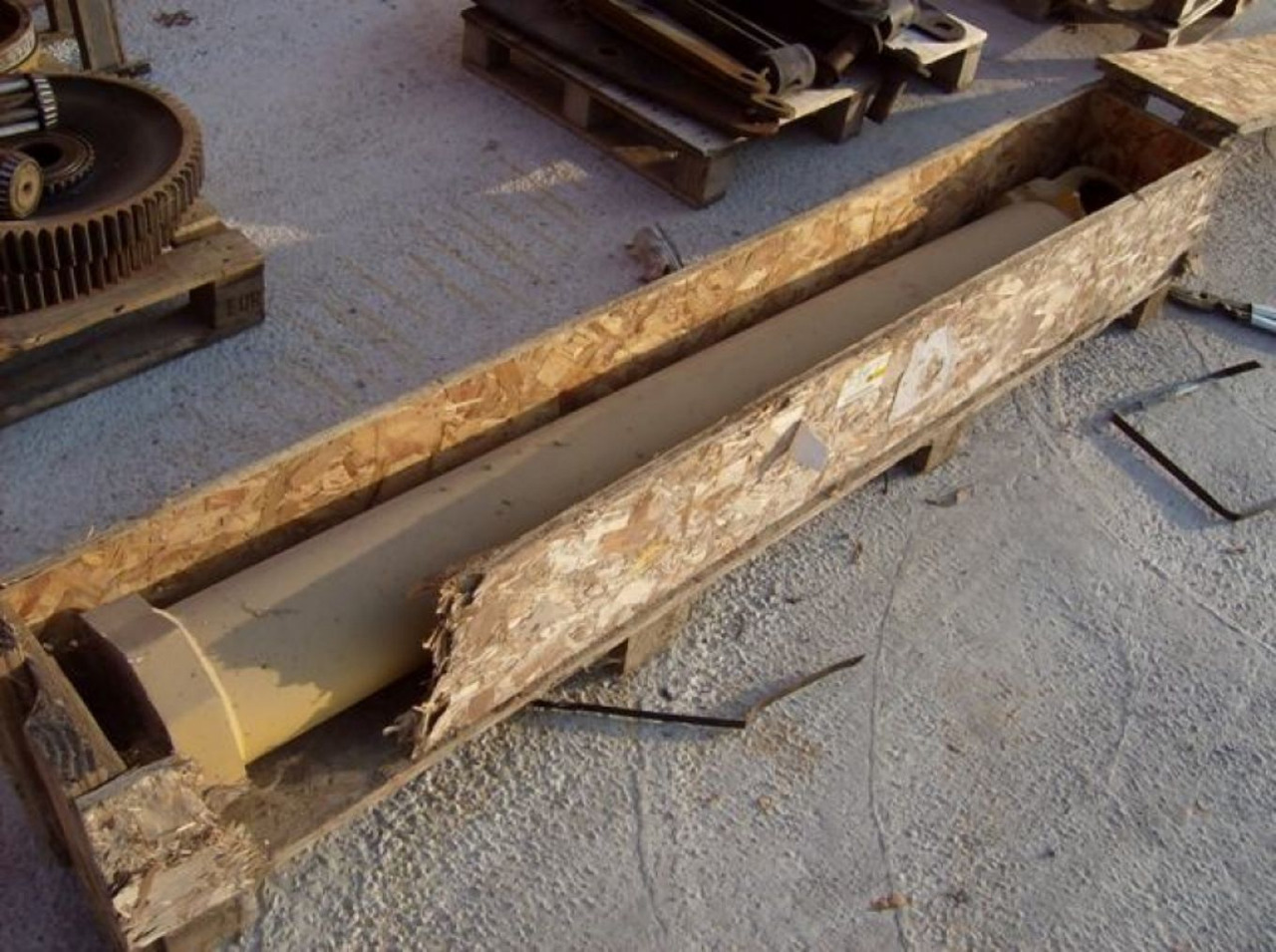 Caterpillar 225 CANNA NUOVA PER CILINDRO STICK - Cilindro hidráulico de Máquina de construção: foto 2 Caterpillar 225 CANNA NUOVA PER CILINDRO STICK - Cilindro hidráulico de Máquina de construção: foto 2