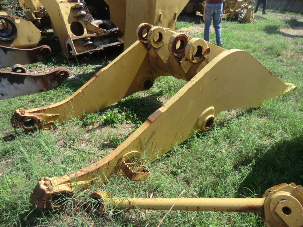 Caterpillar 973 LGP BRACCIO CON LEVE E LINK - Lança de Máquina de construção: foto 1 Caterpillar 973 LGP BRACCIO CON LEVE E LINK - Lança de Máquina de construção: foto 1