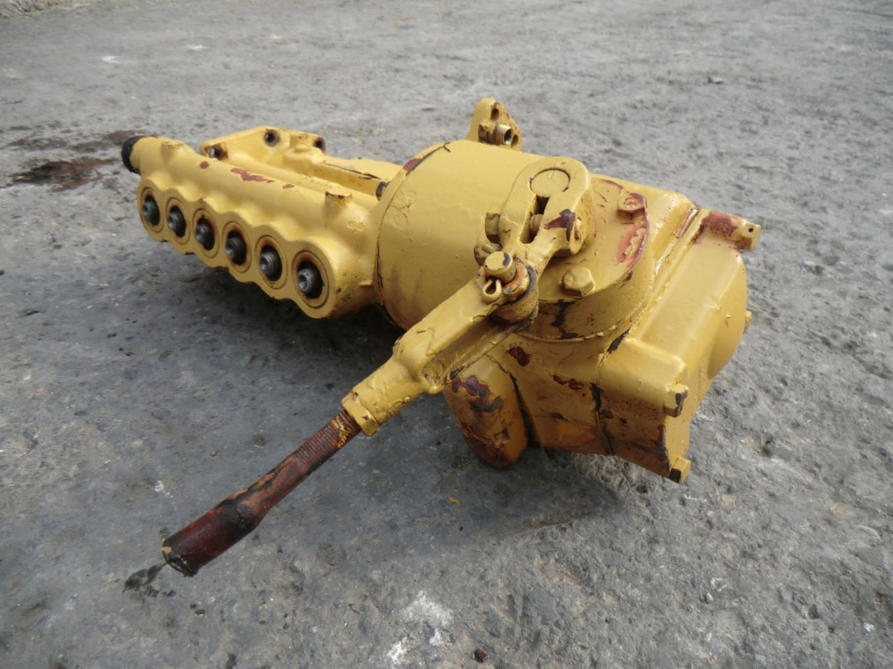 Caterpillar D333 POMPA INIEZIONE - Bomba de combustivel de Máquina de construção: foto 2 Caterpillar D333 POMPA INIEZIONE - Bomba de combustivel de Máquina de construção: foto 2