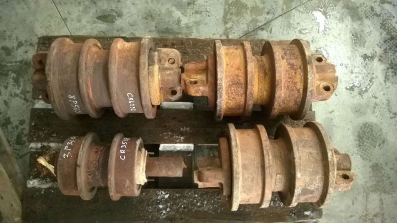 Caterpillar D9G D9H Rulli inferiori a doppia spalla. - Rasto - Rolo de Máquina de construção: foto 2 Caterpillar D9G D9H Rulli inferiori a doppia spalla. - Rasto - Rolo de Máquina de construção: foto 2