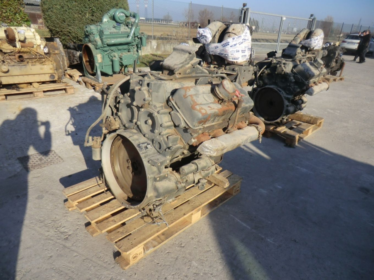 DETROIT DIESEL 8V53 MOTORE MARINO USATO COMPLETO DI TURBO E MOTORINO DI AVVIAMENTO. - Motor de Máquina de construção: foto 3 DETROIT DIESEL 8V53 MOTORE MARINO USATO COMPLETO DI TURBO E MOTORINO DI AVVIAMENTO. - Motor de Máquina de construção: foto 3