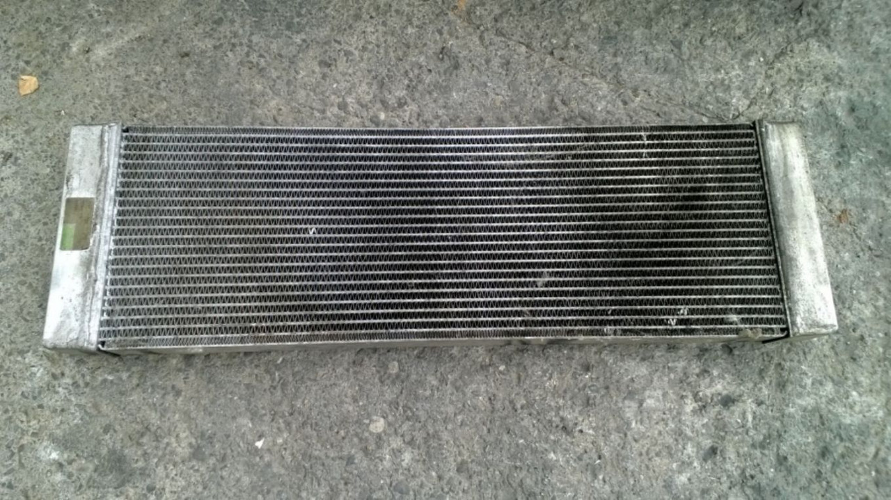 VOLVO L330E RADIATORE OLIO IDRAULICO - Sistema de arrefecimento de Máquina de construção: foto 1 VOLVO L330E RADIATORE OLIO IDRAULICO - Sistema de arrefecimento de Máquina de construção: foto 1