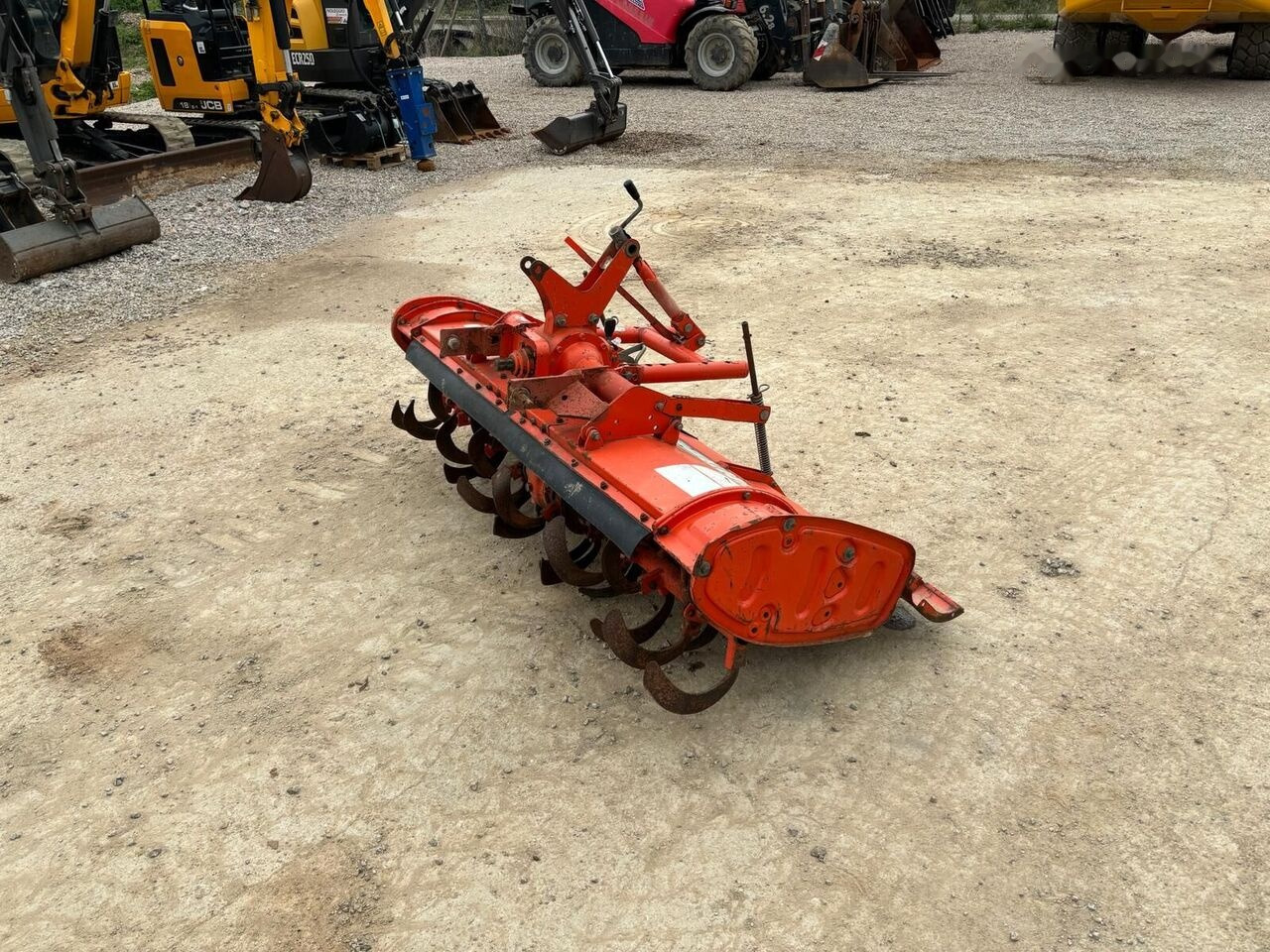 Kubota R 15 N - Fresa agrícola: foto 4 Kubota R 15 N - Fresa agrícola: foto 4