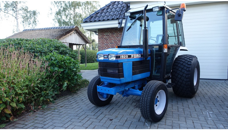 Ford 1920 4x4 - Trator: foto 1 Ford 1920 4x4 - Trator: foto 1