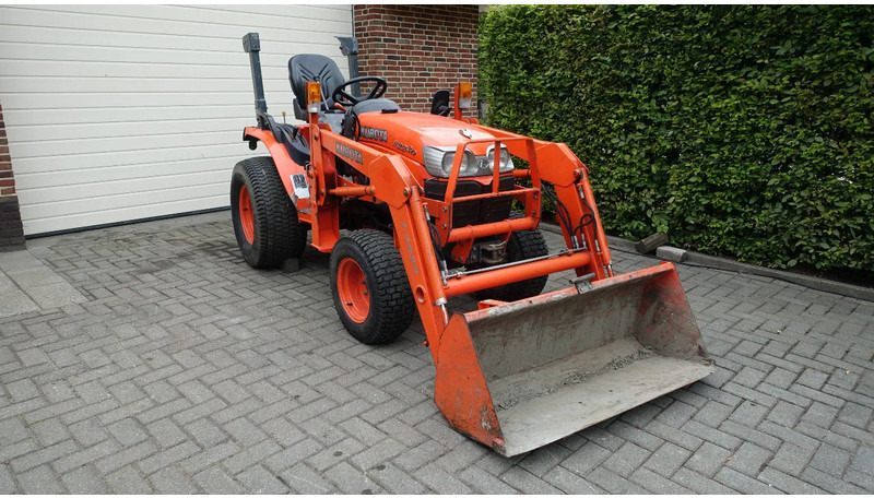 Kubota B2230 HST Hydrostaat MOTOR DEFECT - Mini trator: foto 2 Kubota B2230 HST Hydrostaat MOTOR DEFECT - Mini trator: foto 2