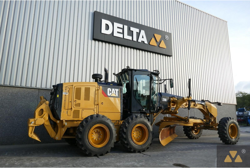 Caterpillar 12M3 - Motoniveladora: foto 5 Caterpillar 12M3 - Motoniveladora: foto 5