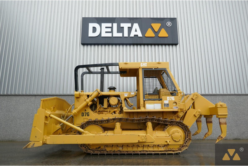 Caterpillar D7G Ex-army - Buldôzer: foto 1 Caterpillar D7G Ex-army - Buldôzer: foto 1