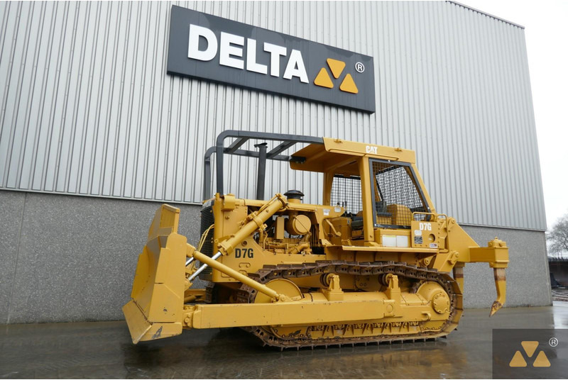 Caterpillar D7G Ex-army - Buldôzer: foto 4 Caterpillar D7G Ex-army - Buldôzer: foto 4